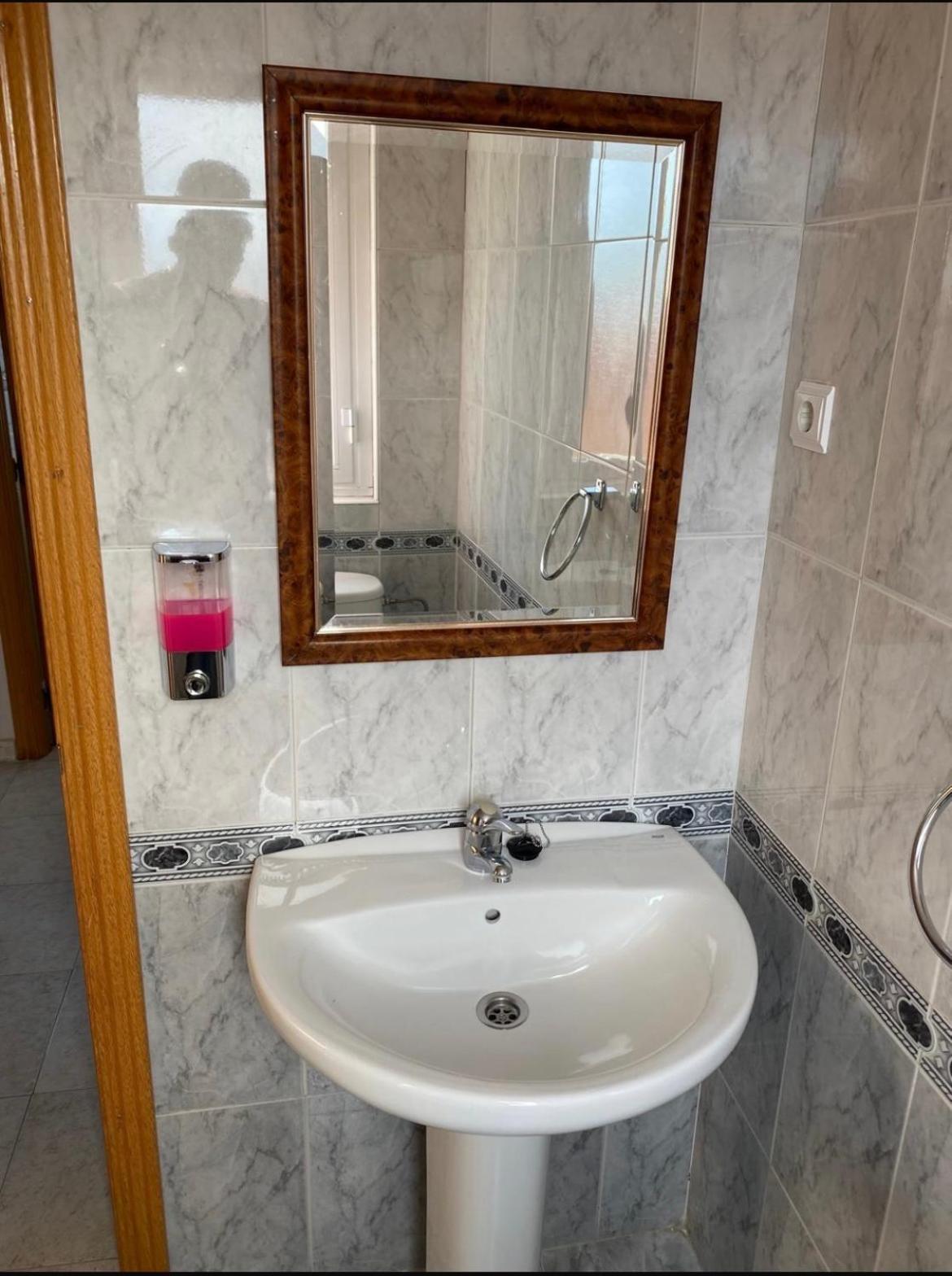 La Casa De Reyes - Wifi Gratis Apartment Leon Bagian luar foto