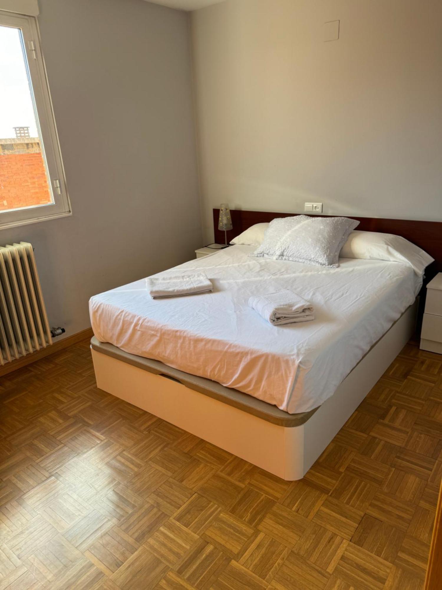 La Casa De Reyes - Wifi Gratis Apartment Leon Bagian luar foto