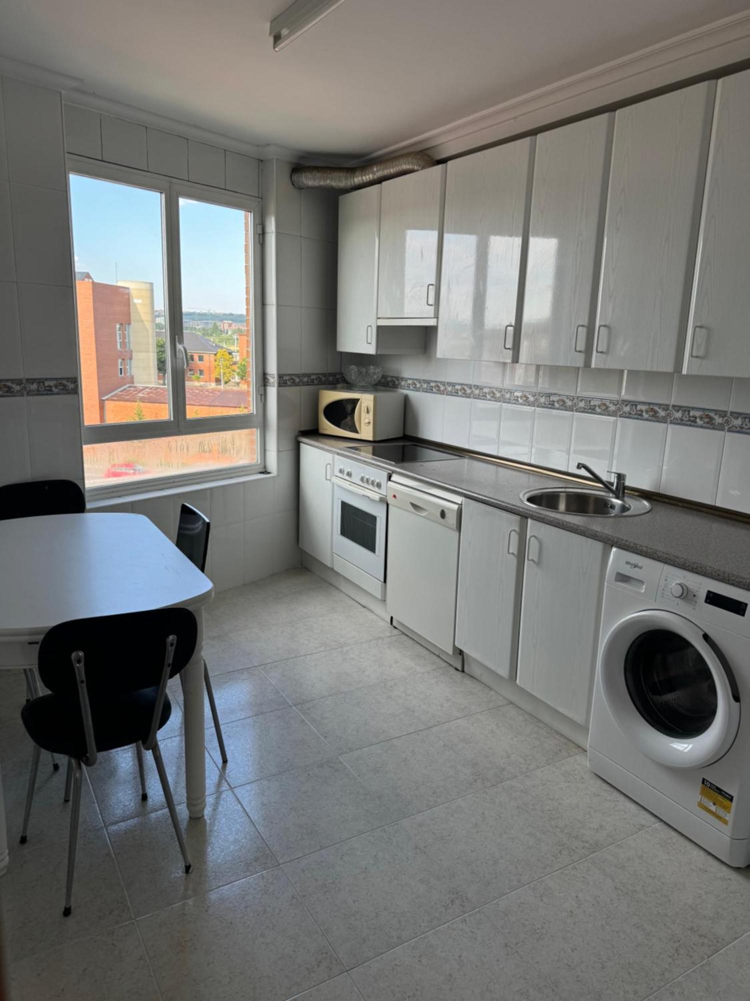 La Casa De Reyes - Wifi Gratis Apartment Leon Bagian luar foto